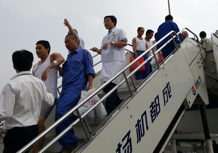 Việt Nam tạo điều kiện để Trung Quốc đưa công dân về nước theo yêu cầu từ đại sứ quán Trung Quốc tại Hà Nội. Thiện chí này của Việt Nam đang bị bộ máy tuyên truyền của Bắc Kinh xuyên tạc hòng bôi nhọ hình ảnh của Việt Nam và đổ tội cho Việt Nam gây căng thẳng.