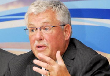 Giáo sư Carl Thayer.