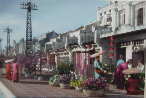 Chợ Hoa Hà Nội >>Rớt nước mắt vì học sinh phải quỳ đất trong lễ khai giảng >>Chùm ảnh: Nữ sinh đẹp rạng ngời ngày khai trường >>Những thầy cô là hotgirl, hotboy nổi đình nổi đám >>Nước mắt người mẹ có con thi đậu Học viện Tài chính Chợ Hoa Hà Nội >>Rớt nước mắt vì học sinh phải quỳ đất trong lễ khai giảng >>Chùm ảnh: Nữ sinh đẹp rạng ngời ngày khai trường >>Những thầy cô là hotgirl, hotboy nổi đình nổi đám >>Nước mắt người mẹ có con thi đậu Học viện Tài chính