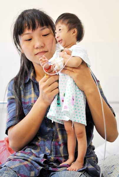 Cô bé được xác định đã ngừng khả năng tăng trưởng chiều cao