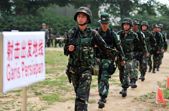 Hành quân ra thao trường