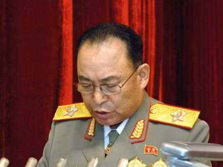 Tiền nhiệm của ông Hyon Yong-Chol, Phó nguyên soái Ri Young-Ho vừa bị miễn nhiệm mọi chức vụ trước đó vì lý do "sức khỏe không đảm bảo"