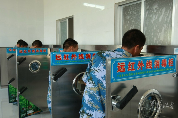 Lắp đặt máy khử trùng, tiêu độc bát đũa trong nhà ăn