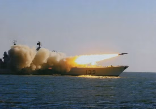 Hải quân Trung Quốc tiến hành khá nhiều cuộc tập trận bắn đạn thật trong nửa đầu năm 2012 khiến dư luận đặc biệt chú ý (hình minh họa)