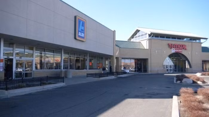 Mặt tiền rộng rãi thoáng mát