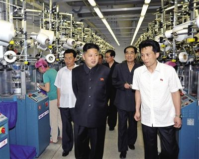 Dưới thời nhà lãnh đạo Kim Jong-un, Bắc Triều Tiên "đột ngột" đẩy mạnh chính sách phát triển kinh tế và chuyển hướng cởi mở hơn trong quan hệ đối ngoại, ông Lương Quang Liệt nhận định Dưới thời nhà lãnh đạo Kim Jong-un, Bắc Triều Tiên "đột ngột" đẩy mạnh chính sách phát triển kinh tế và chuyển hướng cởi mở hơn trong quan hệ đối ngoại, ông Lương Quang Liệt nhận định