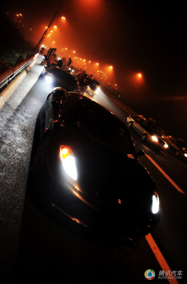 Nhứng chiếc xe đắt tiền và các thanh niên con nhà giàu không mất một giọt mồ hôi để sở hữu nó