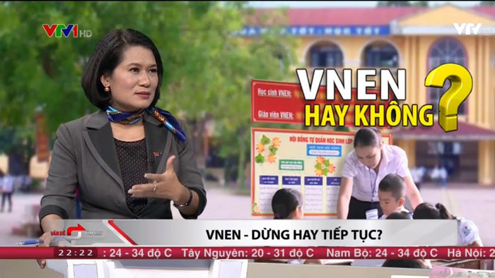 Bộ sách VNEN soạn lại sách giáo khoa 2000 theo tài liệu của mô hình "trường học mới Colombia" gây nhiều tranh cãi, được triển khai đại trà nhưng vẫn không được xem là "sách giáo khoa", ảnh minh họa: VTV.vn. Bộ sách VNEN soạn lại sách giáo khoa 2000 theo tài liệu của mô hình "trường học mới Colombia" gây nhiều tranh cãi, được triển khai đại trà nhưng vẫn không được xem là "sách giáo khoa", ảnh minh họa: VTV.vn.