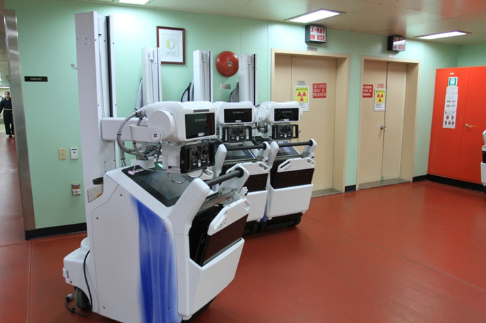 Máy móc thiết bị trên tàu bệnh viện USNS Mercy (T-AH-19) rất hiện đại... Máy móc thiết bị trên tàu bệnh viện USNS Mercy (T-AH-19) rất hiện đại...