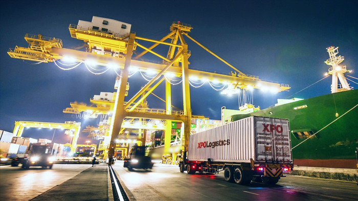 Thủ tướng yêu cầu khắc phục tồn tại yếu kém trong dịch vụ logistics Thủ tướng yêu cầu khắc phục tồn tại yếu kém trong dịch vụ logistics