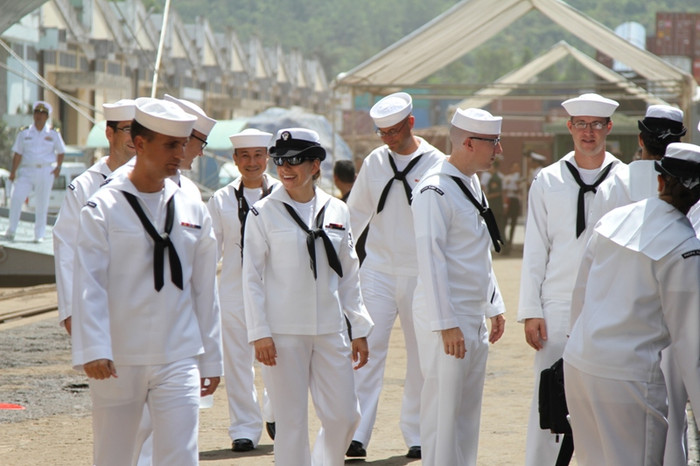 Nhiều thành viên nữ có mặt trong đoàn... Nhiều thành viên nữ có mặt trong đoàn...