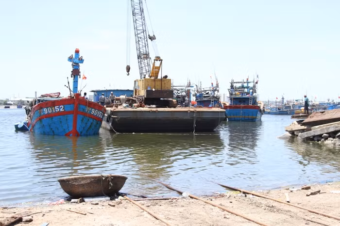 Theo ông Trần Văn Lĩnh, quyền Chủ tịch Hội Nghề cá TP Đà Nẵng, sau khi được đưa lên đà, các cơ quan chuyên môn tiến hành thẩm định mức độ hư hỏng rồi quay phim, chụp ảnh, lập hồ sơ để làm bằng chứng tố cáo tội ác của tàu vỏ sắt Trung Quốc. "Thân tàu sẽ được trưng bày để xem như một chứng tích của những ngày Trung Quốc hạ đặt trái phép giàn khoan Hải Dương 981 trong thềm lục địa của Việt Nam", ông Lĩnh nói.