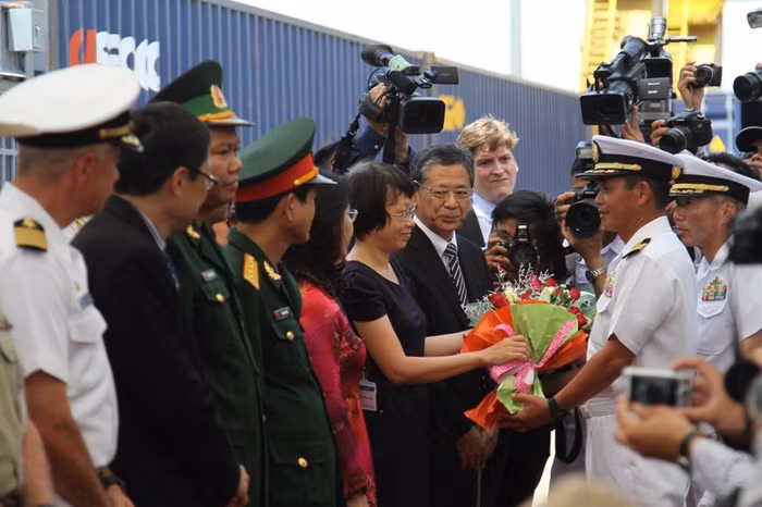 Lễ đón được các bên tổ chức long trọng ngay tại cầu cảng Tiên Sa, Đà Nẵng.