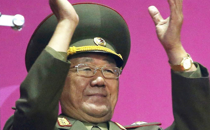 Hwang Pyong-so vẫn còn là "nhân vật số 2" khi đi thăm Hàn Quốc. Hwang Pyong-so vẫn còn là "nhân vật số 2" khi đi thăm Hàn Quốc.