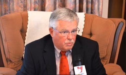 Giáo sư Carl Thayer.