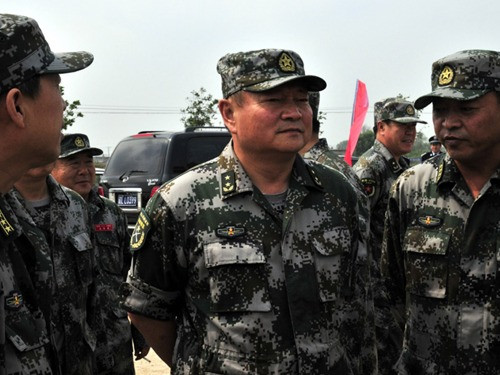 Trương Hựu Hiệp (giữa). Trương Hựu Hiệp (giữa).