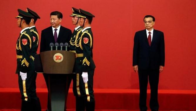 Ném đá giấu tay ảnh 3 Ném đá giấu tay ảnh 3