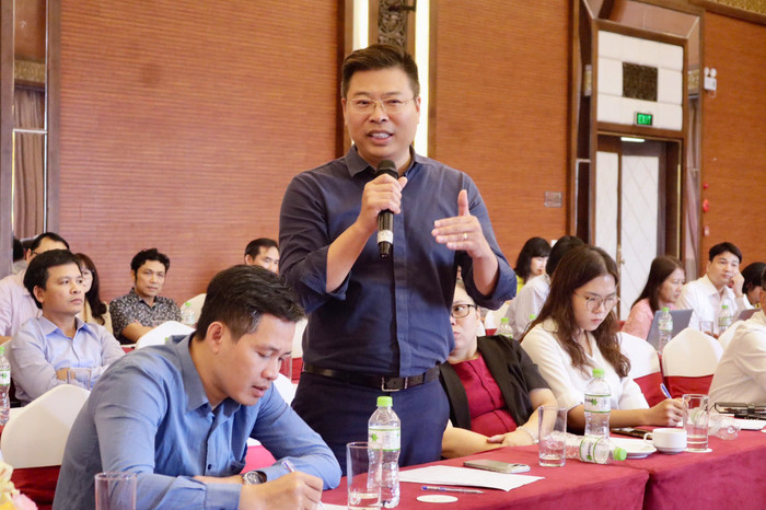 Các đại biểu trao đổi, thảo luận tại toạ đàm. Ảnh: Doãn Nhàn GDVN-ht-clb ct hđt (9).jpg