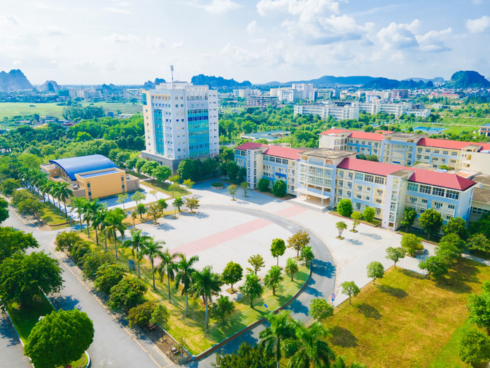 Trường Đại học Hồng Đức tuyển sinh bổ sung 651 chỉ tiêu đối với 29 ngành đào tạo chính quy trình độ đại học năm 2024. Ảnh: HDU Trường Đại học Hồng Đức tuyển sinh bổ sung 651 chỉ tiêu đối với 29 ngành đào tạo chính quy trình độ đại học năm 2024. Ảnh: HDU