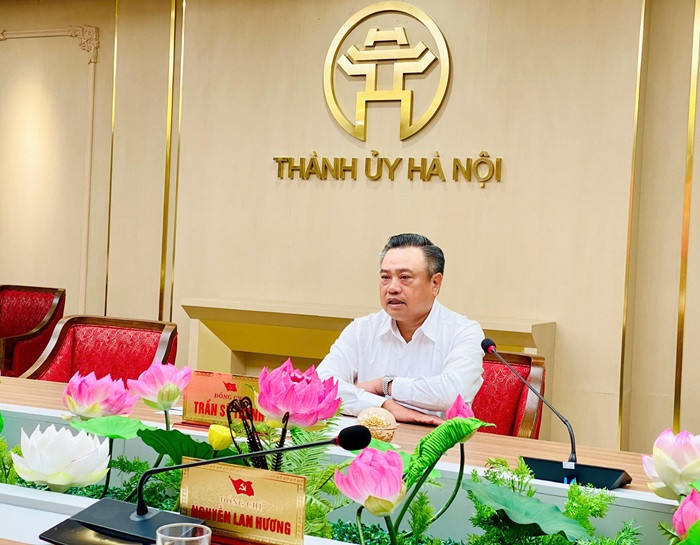 Phó Bí thư Thành ủy, Chủ tịch UBND thành phố Hà Nội Trần Sỹ Thanh phát biểu kết luận tại Hội nghị. Ảnh: hanoi.gov.vn Phó Bí thư Thành ủy, Chủ tịch UBND thành phố Hà Nội Trần Sỹ Thanh phát biểu kết luận tại Hội nghị. Ảnh: hanoi.gov.vn