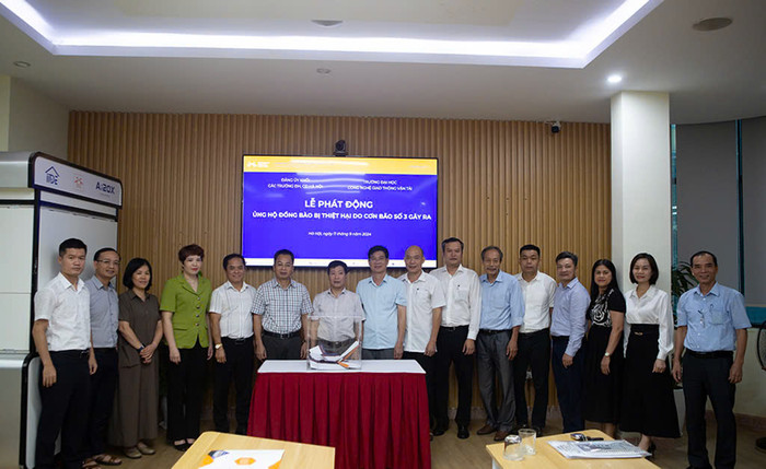 Trường Đại học Công nghệ Giao thông vận tải tổ chức Lễ phát động ủng hộ đồng bào bị thiệt hại do cơn bão số 3 gây ra 428414aee435436b1a24.jpg