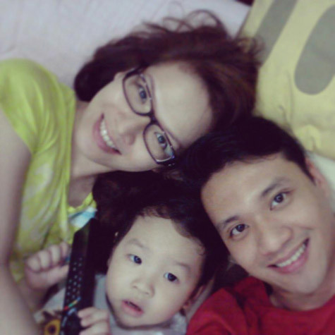 MC Đan Lê thường xuyên chia sẻ những giây phút hạnh phúc bên chồng và con MC Đan Lê thường xuyên chia sẻ những giây phút hạnh phúc bên chồng và con