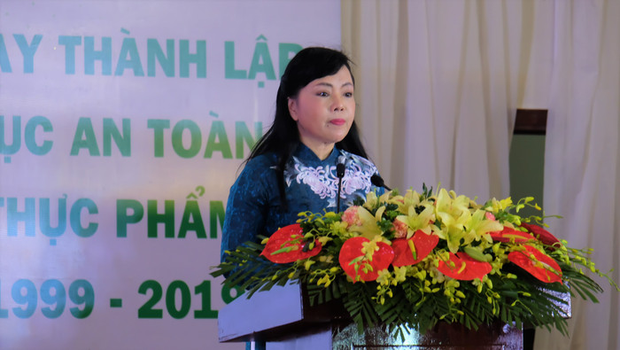 Bộ trưởng Nguyễn Thị Kim Tiến đánh giá cao những thành tựu qua 20 năm xây dựng và phát triển của Cục An toàn thực phẩm. Ảnh: LC Bộ trưởng Nguyễn Thị Kim Tiến đánh giá cao những thành tựu qua 20 năm xây dựng và phát triển của Cục An toàn thực phẩm. Ảnh: LC