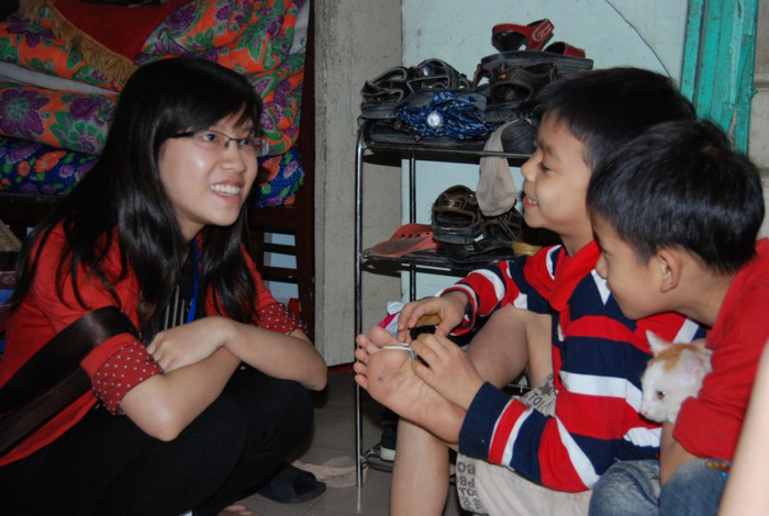 Trẻ em làng SOS "đố" gia sư về kiến thức môn tiếng Anh. Trẻ em làng SOS "đố" gia sư về kiến thức môn tiếng Anh.