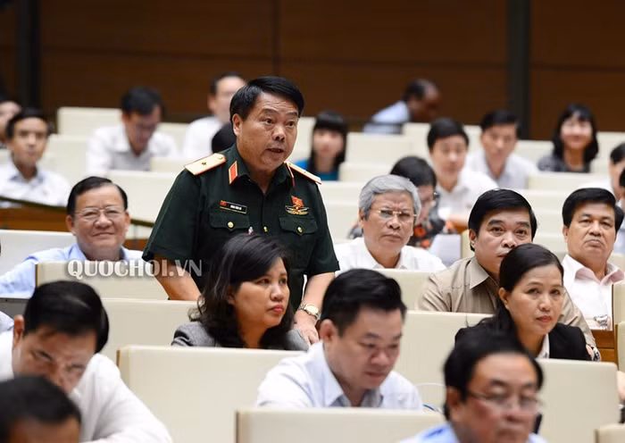 Đại biểu Sùng Thìn Cò phát biểu tại Quốc hội. Ảnh: Quochoi.vn