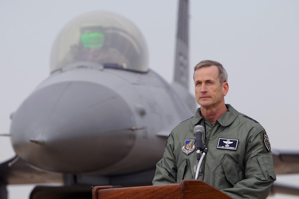 Tướng Terrence J. O&apos;Shaughnessy, Tư lệnh Lực lượng không quân Thái Bình Dương, Hoa Kỳ, ảnh: Zimbio.