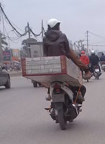 Chụp tại đường 32, Từ Liêm, Hà Nội. Ảnh: Xôi Đỗ Lạc.