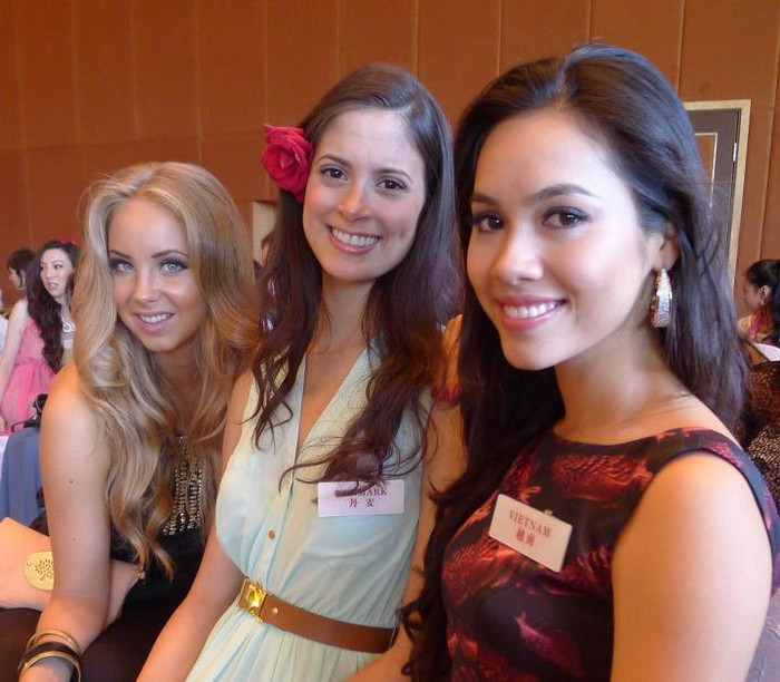 Hoàng My và các thí sinh đã có buổi ghi hình phỏng vấn.