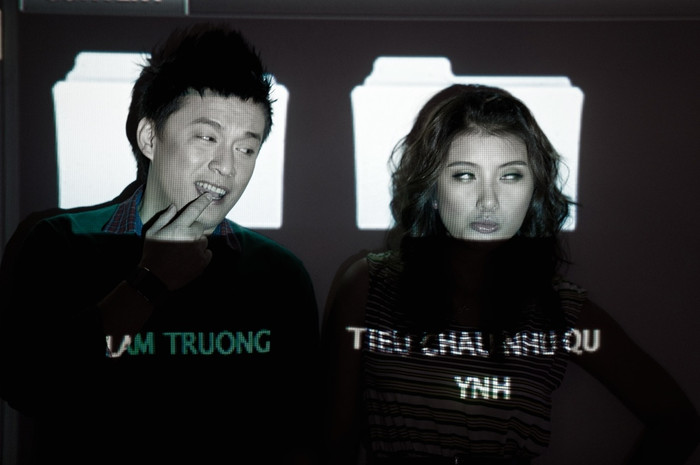 "Quỳnh đã dâng trào một cảm xúc trong một khoảnh khắc rất đặc biệt…." - Lam Trường - Ảnh: Quốc Huy "Quỳnh đã dâng trào một cảm xúc trong một khoảnh khắc rất đặc biệt…." - Lam Trường - Ảnh: Quốc Huy