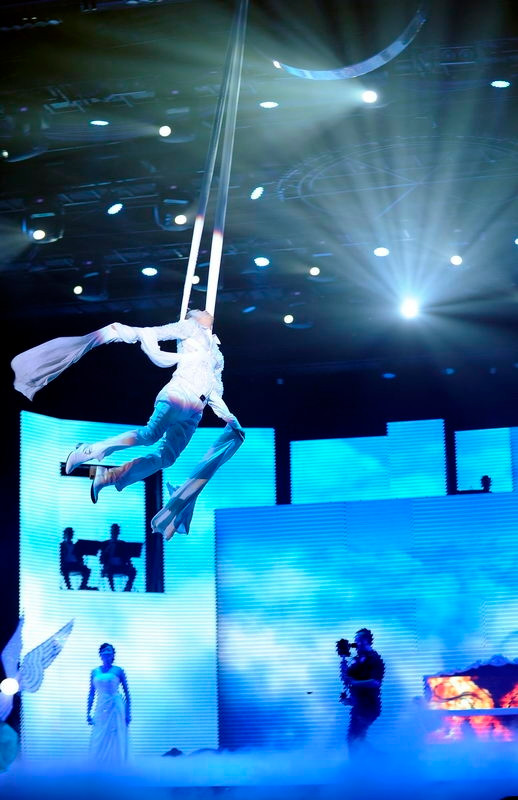 Và Mr Đàm cũng bay…. Và Mr Đàm cũng bay….