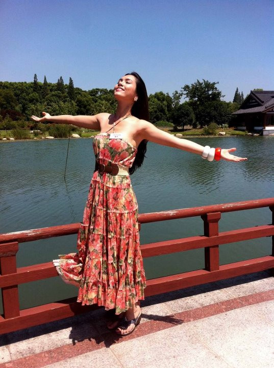 Giây phút cực sảng khoái của Hoàng My khi vừa đến hồ Sanghu. Giây phút cực sảng khoái của Hoàng My khi vừa đến hồ Sanghu.