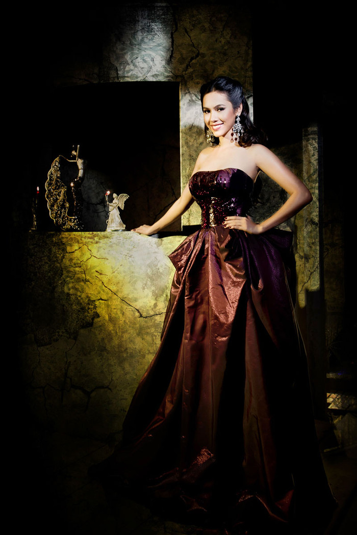 Theo lời bà Thuý Hạnh – Giám đốc công ty Elite Việt Nam: “Sau nhiều nỗ lực, Hoàng My và êkíp đã có những chuẩn bị chu đáo để tranh tài cùng các nhan sắc thế giới. Hoàng My sẽ nỗ lực giới thiệu Văn hoá, con người của đất nước Việt Nam đến bạn bè quốc tế”. Theo lời bà Thuý Hạnh – Giám đốc công ty Elite Việt Nam: “Sau nhiều nỗ lực, Hoàng My và êkíp đã có những chuẩn bị chu đáo để tranh tài cùng các nhan sắc thế giới. Hoàng My sẽ nỗ lực giới thiệu Văn hoá, con người của đất nước Việt Nam đến bạn bè quốc tế”.