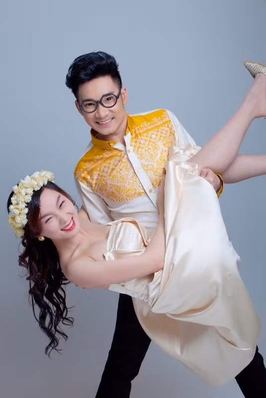 Hai mảnh đời đã gặp nhau, yêu nhau nhưng cuối cùng vì một sự hiểu lầm mà đổ vỡ tình yêu.