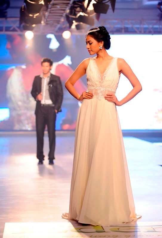 Á hậu Trương Thị May. Á hậu Trương Thị May.