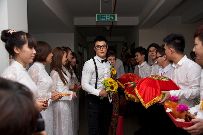 Mọi sính lễ đã được chuẩn bị sẵn sàng... Mọi sính lễ đã được chuẩn bị sẵn sàng...