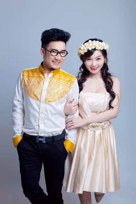 Nhưng Quang Hà cho biết: “Tôi xem Hà Vy như một cô em gái. Tôi đang giúp cô ấy thực hiện ước mơ ca sĩ của mình”