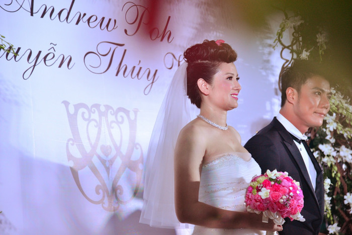 Thuý Vinh là một mẫu phụ nữ bước vào cuộc sống hôn nhân khá muộn màng.... Thuý Vinh là một mẫu phụ nữ bước vào cuộc sống hôn nhân khá muộn màng....