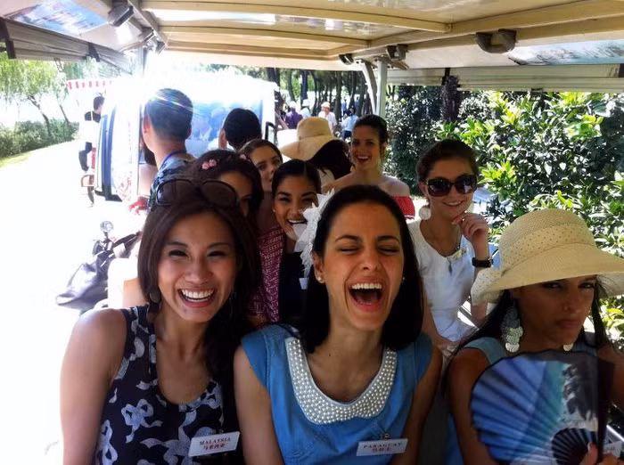 Đại diện nhan sắc các nước khác cũng rất thích thú với chuyến du ngoạn. Đại diện nhan sắc các nước khác cũng rất thích thú với chuyến du ngoạn.