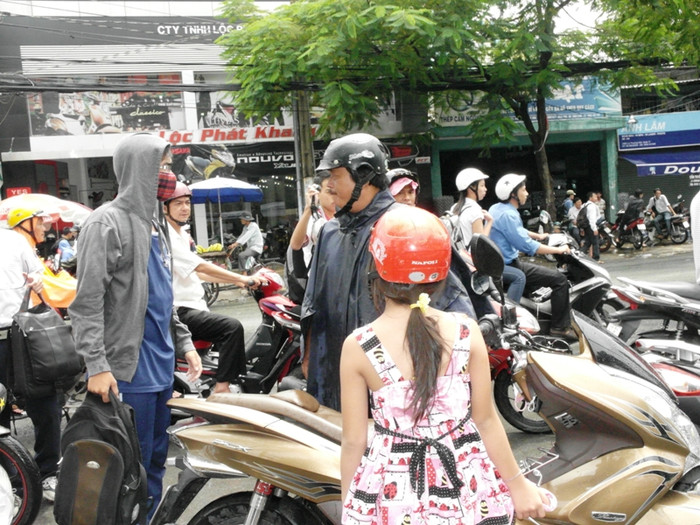 Anh trai đi thi, em gái cũng theo bố động viên. Xem đáp án ĐH Khối A, môn Vật lí - Xem đáp án ĐH Khối A, môn Toán - Xem đáp án DH Khối A, môn Hóa Anh trai đi thi, em gái cũng theo bố động viên. Xem đáp án ĐH Khối A, môn Vật lí - Xem đáp án ĐH Khối A, môn Toán - Xem đáp án DH Khối A, môn Hóa