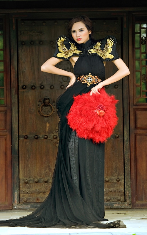 Trong những ngày qua, cư dân mạng xôn xao tin đồn cựu Hoa hậu Thế giới Người Việt năm 2010, Diễm Hương sắp lấy chồng. Diễm Hương đã bình thản, chọn giải pháp im lặng… Trong những ngày qua, cư dân mạng xôn xao tin đồn cựu Hoa hậu Thế giới Người Việt năm 2010, Diễm Hương sắp lấy chồng. Diễm Hương đã bình thản, chọn giải pháp im lặng…