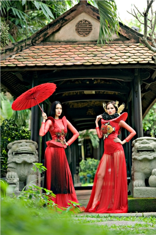 Diễm Hương đã cùng Hoa hậu Việt Nam năm 2008, Thuỳ Dung thực hiện bộ ảnh mang tên “Huyền bí phương Đông”, chuẩn bị tham gia Hội nghị Thời trang Châu Á, diễn ra vào ngày 17 và 18/7. Bộ ảnh này sẽ được giới thiệu trong đêm khai mạc, với sự tham gia của 6 nhà thiết kế đại diện cho các nước: Việt Nam, Nhật Bản, Hàn Quốc, Singapore, Thái Lan, Trung Quốc. Diễm Hương đã cùng Hoa hậu Việt Nam năm 2008, Thuỳ Dung thực hiện bộ ảnh mang tên “Huyền bí phương Đông”, chuẩn bị tham gia Hội nghị Thời trang Châu Á, diễn ra vào ngày 17 và 18/7. Bộ ảnh này sẽ được giới thiệu trong đêm khai mạc, với sự tham gia của 6 nhà thiết kế đại diện cho các nước: Việt Nam, Nhật Bản, Hàn Quốc, Singapore, Thái Lan, Trung Quốc.