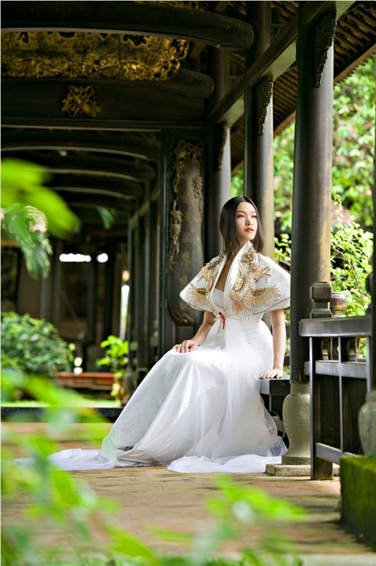 Hoa hậu Thuỳ Dung trông thật lạ lẫm trong bộ ảnh này. Hoa hậu Thuỳ Dung trông thật lạ lẫm trong bộ ảnh này.