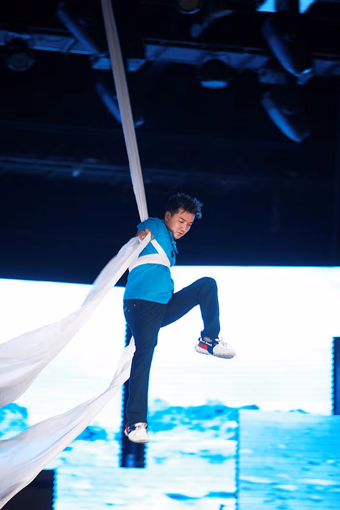 Đàm sẽ hát các ca khúc: Số Phận, Nụ hôn xa vời, Lá thu vàng, Ngăn cách, All by my self (ca sỹ Thu Minh), Biển cạn… Đàm sẽ hát các ca khúc: Số Phận, Nụ hôn xa vời, Lá thu vàng, Ngăn cách, All by my self (ca sỹ Thu Minh), Biển cạn…