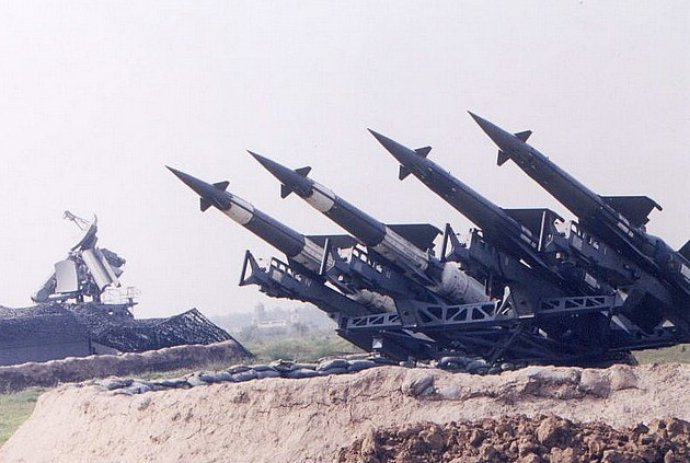 Dàn tên lửa Trung Quốc vẫn đang chĩa về phía Ấn Độ ở khu vực giáp biên. Dàn tên lửa Trung Quốc vẫn đang chĩa về phía Ấn Độ ở khu vực giáp biên.