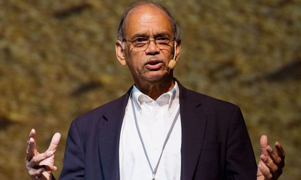 Học giả Nayan Chanda. Học giả Nayan Chanda.