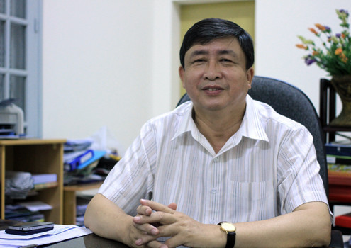 Bản tham luận của ông Bùi Văn Tiếng, Chủ tịch hội Lịch sử - khoa học Đà Nẵng là một điểm sáng trong hội thảo lần này về Hoàng Sa - Trường Sa. Ảnh: Vnexpress. Bản tham luận của ông Bùi Văn Tiếng, Chủ tịch hội Lịch sử - khoa học Đà Nẵng là một điểm sáng trong hội thảo lần này về Hoàng Sa - Trường Sa. Ảnh: Vnexpress.